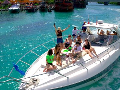 Private Premium Yacht 46FT Rental in Cancun