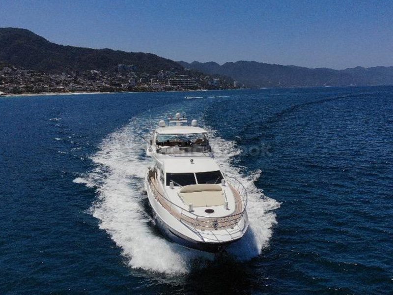 Luxury Yacht Rental In Puerto Vallarta, Jalisco | Azimut 70