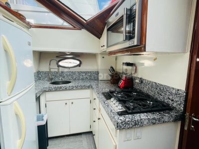 Luxury Yacht Rental In Puerto Vallarta, Jalisco | Bertram 58
