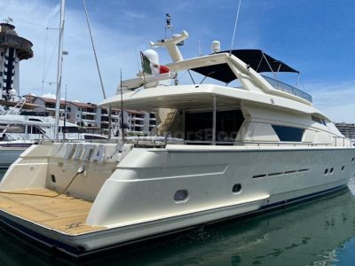Luxury Yacht Rental In Puerto Vallarta, Jalisco | Ferreti 80