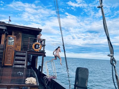 Full Day Sam Roi Yacht Tour