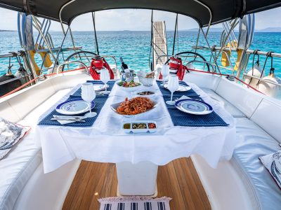 Private daily sailing cruise with culinary exploration in Athenian Riviera