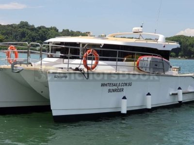 4 Hour Private Yacht Charter - Luxury 40ft Catamaran (Food, BBQ, Drinks, Watersports & Fishing Incl.)