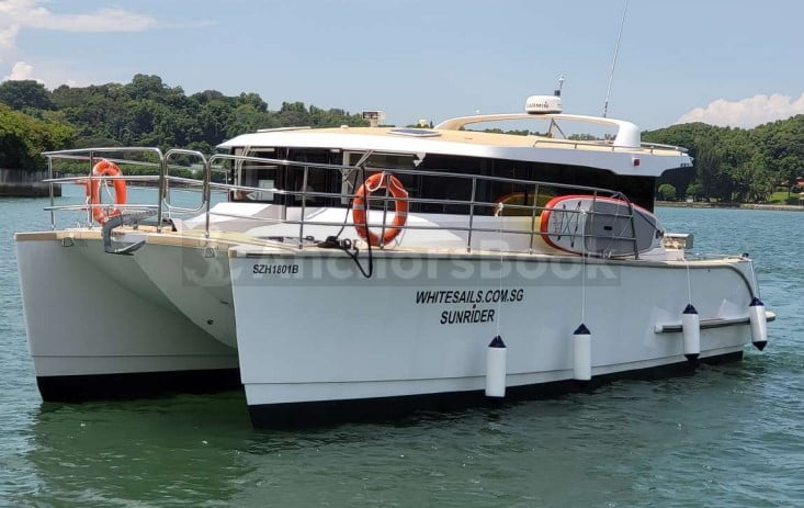 4 Hour Private Yacht Charter - Luxury 40ft Catamaran (Food, BBQ, Drinks, Watersports & Fishing Incl.)