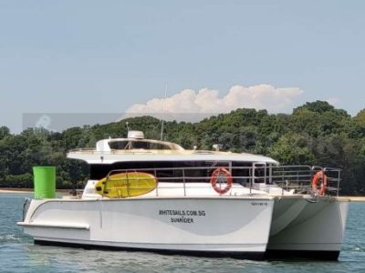 4 Hour Private Yacht Charter - Luxury 40ft Catamaran (Food, BBQ, Drinks, Watersports & Fishing Incl.)