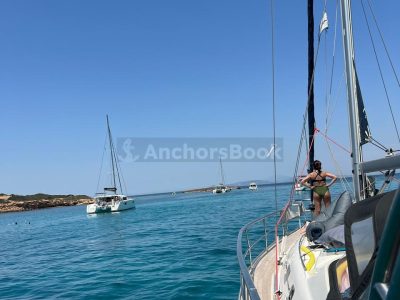 Private daily sailing cruise with culinary exploration in Athenian Riviera