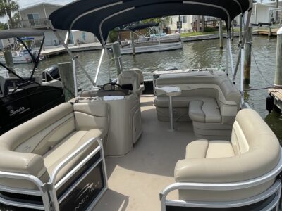 BOAT FUN IN THE SUN - PONTOON DAY 21ft Bennington