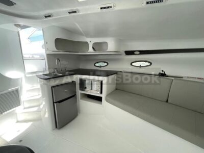 TROJAN 38 FT YACHT IN CANCUN