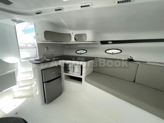 TROJAN 38 FT YACHT IN CANCUN