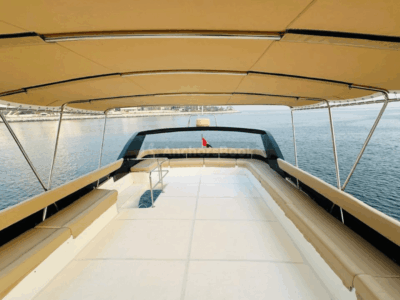 Dubai: Private Luxury Yacht Cruise on a 70-Foot Yacht