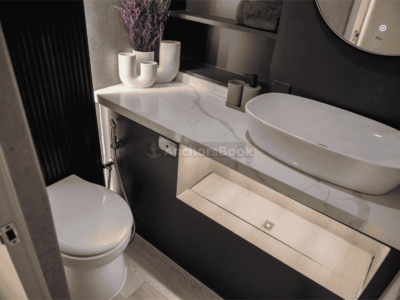 AnchorsBook Fleet: Vogue Luxury Yacht Rental - Hatteras 64ft (22PAX)