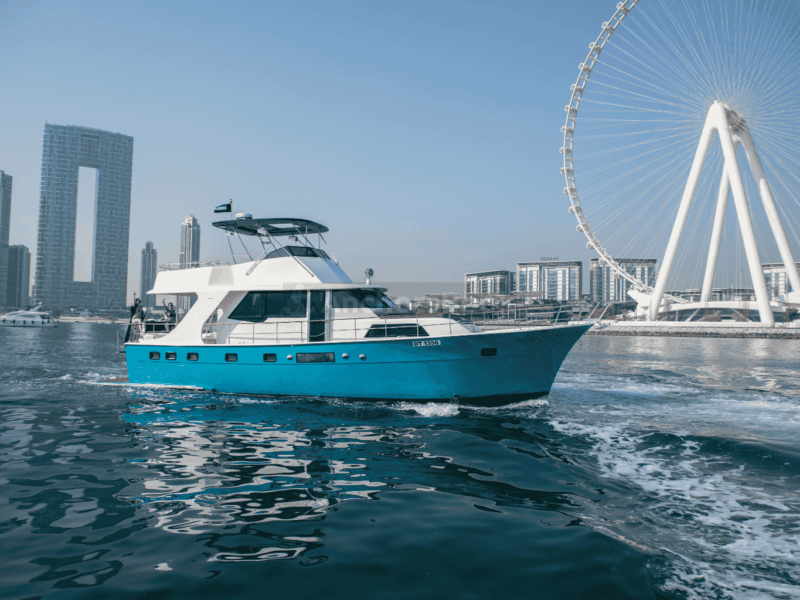 AnchorsBook Fleet: Vogue Luxury Yacht Rental - Hatteras 64ft (22PAX)