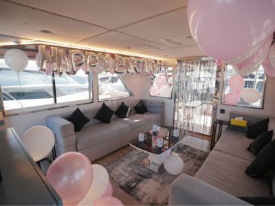 AnchorsBook Fleet: Vogue Luxury Yacht Rental - Hatteras 64ft (22PAX)