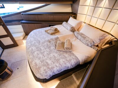 Galeon 640 Fly "FGstar" (68 FT)