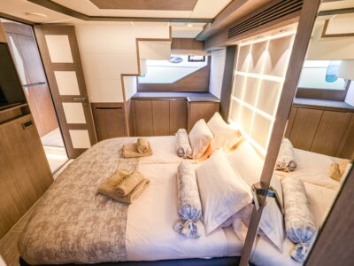 Galeon 640 Fly "FGstar" (68 FT)