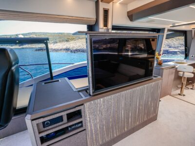 Galeon 640 Fly "FGstar" (68 FT)