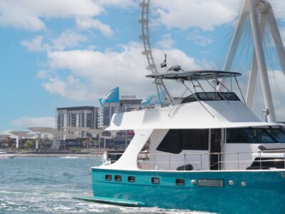 AnchorsBook Fleet: Vogue Luxury Yacht Rental - Hatteras 64ft (22PAX)