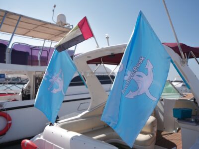 AnchorsBook Fleet: Dubai Party Yacht Rental – Regal 33ft (8 PAX)