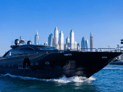 MAJESTIC PEARL 92ft - Dubai Yacht Rental