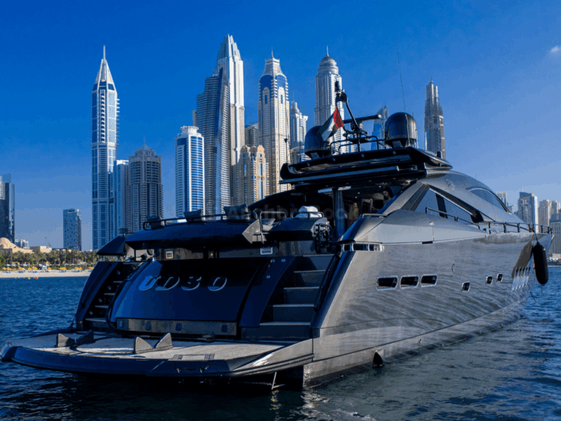MAJESTIC PEARL 92ft - Dubai Yacht Rental