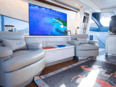 MAJESTIC PEARL 92ft - Dubai Yacht Rental