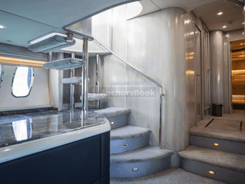 MAJESTIC PEARL 92ft - Dubai Yacht Rental