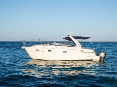 AnchorsBook BMW Yacht – Nora 33ft (8 PAX)