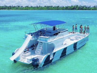 Exclusive Yacht Rental: 5-Star Crew & Captain Provided🥳