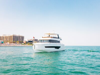 3-6 Hour Birthday Party 62ft Yacht With Cake, Decorations & Drinks Included – Dinner Optional – (Up to 25PAX)