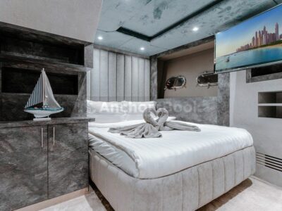 VIP 88ft Dubai Yacht Rental For 55PAX