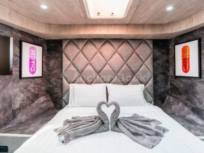 VIP 88ft Dubai Yacht Rental For 55PAX
