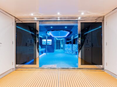 Sweet Caroline Dubai 142ft VIP Mega Yacht - Up To 150 Guests