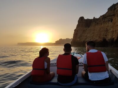 Private Sunset Boat Tour from Lagos to Ponta da Piedade with Local Guide