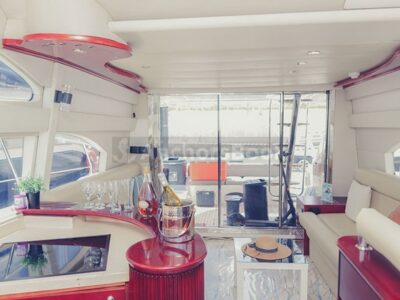 Dubai 52ft Yacht Rental For Up To 15 Guests
