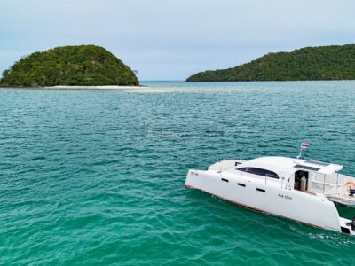 Hot Chilli 38 ft. Power Catamaran