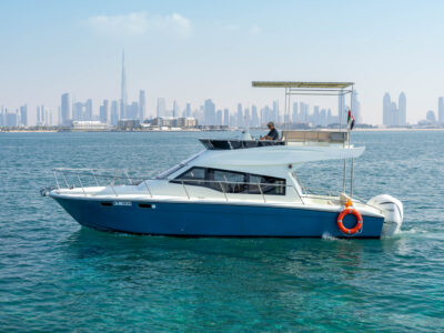 4-6 Hour Birthday Party 40ft Yacht - Includes: 🎂Cake, 🎈Decorations, Unlimited Soft Drinks
