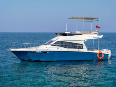 4-6 Hour Birthday Party 40ft Yacht - Includes: 🎂Cake, 🎈Decorations, Unlimited Soft Drinks