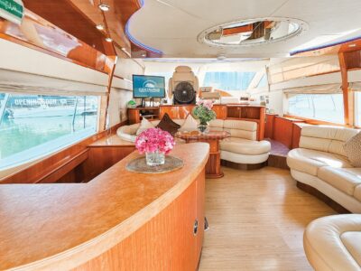 VIP 58ft | Free 🥂 Unlimited Alcohol + Soft Drinks Included - Book 3+ Hr Get 1 Hr Free Offer