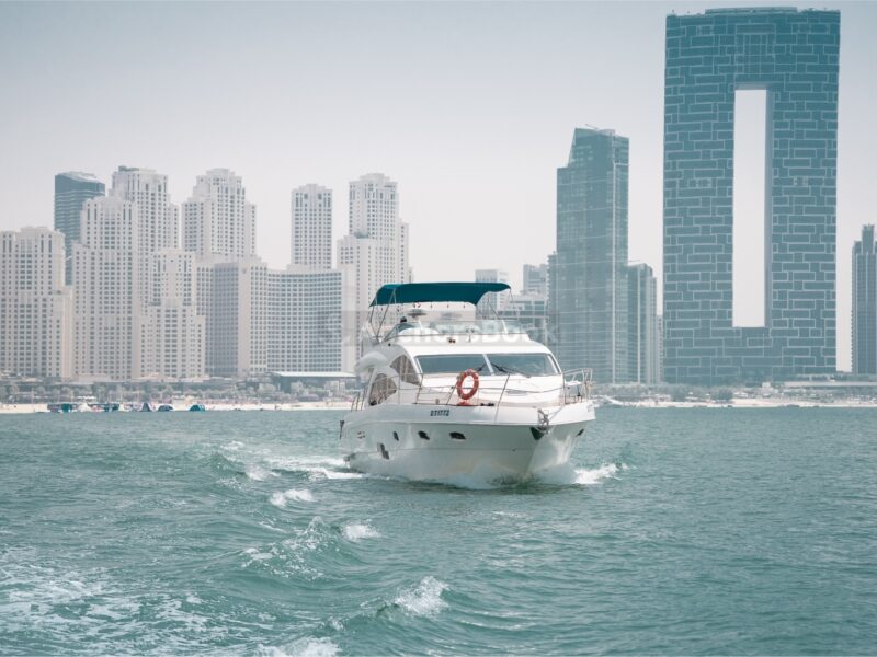 4-6 Hour Birthday Party 56ft 24PAX L Yacht - Includes: 🎂Cake, 🎈Decorations, 🥂Unlimited Alcohol & Soft Drinks