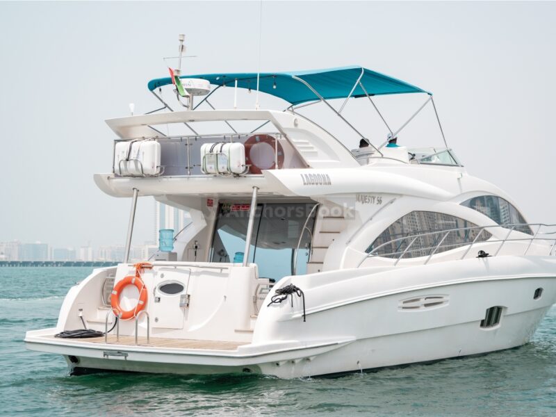 4-6 Hour Birthday Party 56ft 24PAX L Yacht - Includes: 🎂Cake, 🎈Decorations, 🥂Unlimited Alcohol & Soft Drinks