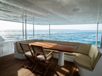 4-6 Hour Birthday Party VIP 118ft Yacht - Includes: 🚌Transfers, 🎂Cake, 🎈Decorations, 🥂Unlimited Alcohol & Soft Drinks