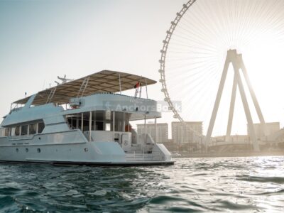 4-6 Hour Birthday Party VIP 118ft Yacht - Includes: 🚌Transfers, 🎂Cake, 🎈Decorations, 🥂Unlimited Alcohol & Soft Drinks