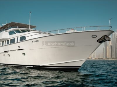 4-6 Hour Birthday Party VIP 118ft Yacht - Includes: 🚌Transfers, 🎂Cake, 🎈Decorations, 🥂Unlimited Alcohol & Soft Drinks