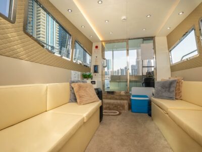 4-6 Hour Birthday Party 40ft Yacht - Includes: 🎂Cake, 🎈Decorations, Unlimited Soft Drinks