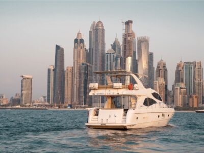 Yacht 61ft | Free 🥂 Unlimited Alcohol + Soft Drinks Included - Book 3 Hr Get 1 Hr Free Offer