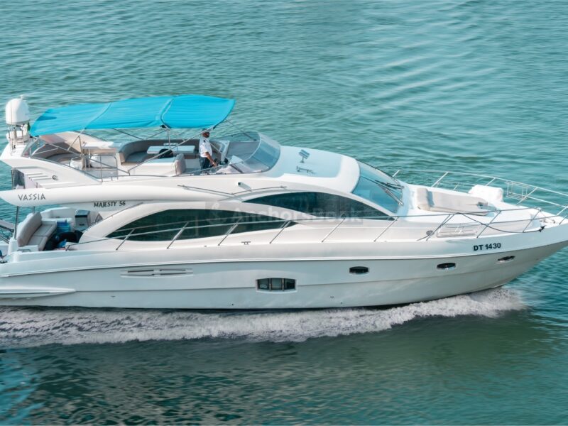 V 56ft | Free 🥂 Unlimited Alcohol + Soft Drinks Included - Book 3 Hr Get 1 Hr Free Offer
