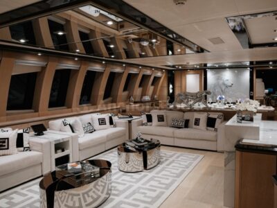 Dubai AK Royalty 136ft Palmer Johnson - 25 VIP Guests