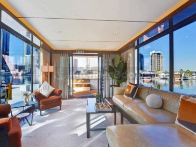 Into The Blue - 60ft Private Houseboat With Jacuzzi For Up To 15 Guests