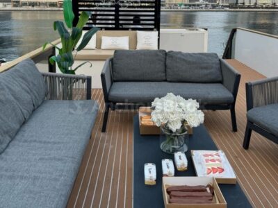 Into The Blue - 60ft Private Houseboat With Jacuzzi For Up To 15 Guests