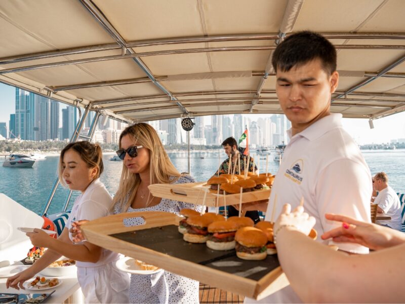 3 Hour Mega Yacht Dubai Tour With Dinner